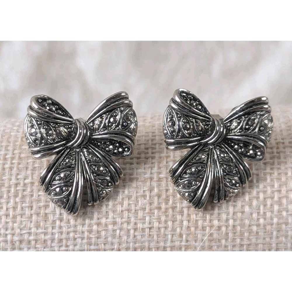 Vintage 1990 AVON Clip On Filigree Antique Silver Bow Earrings‎ 1"